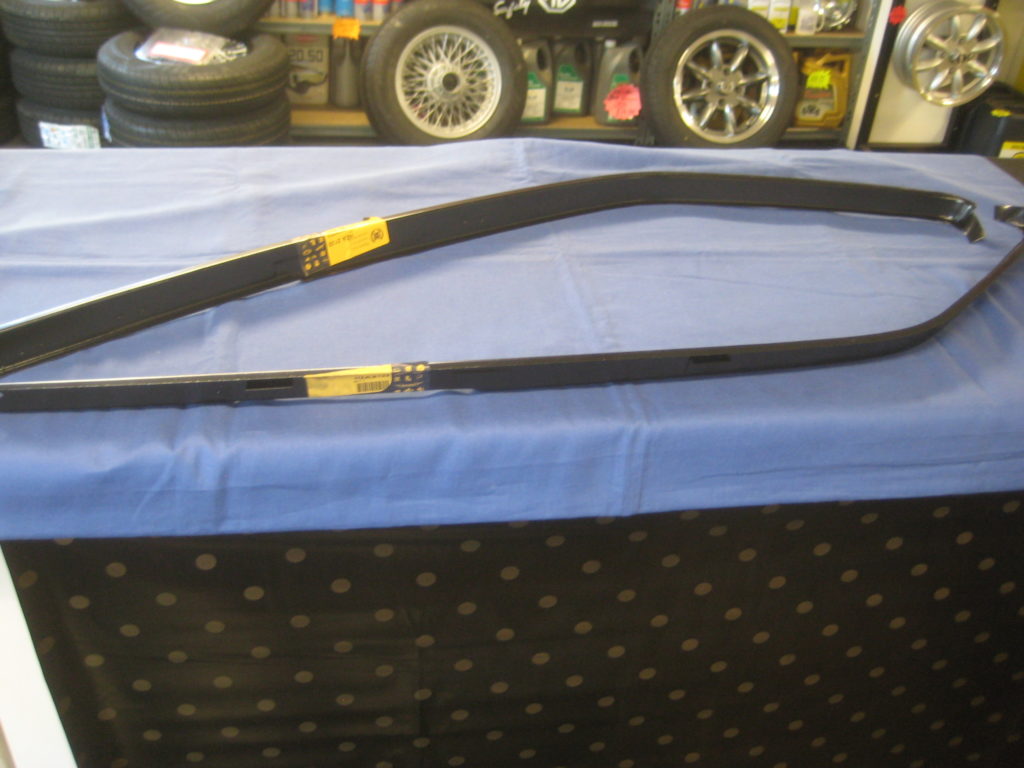 HZA2132/3 HERITAGE GT REAR GUTTER DRIP RAIL