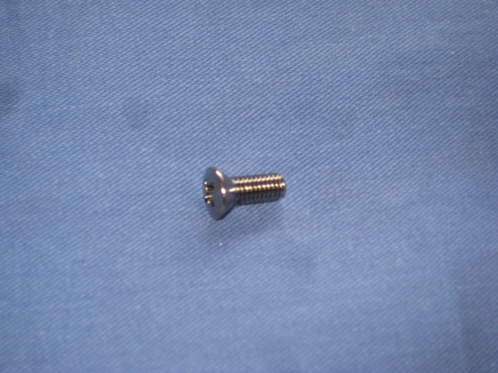 RMP308 MGB & MIDGET EARLY REAR LAMP SCREW