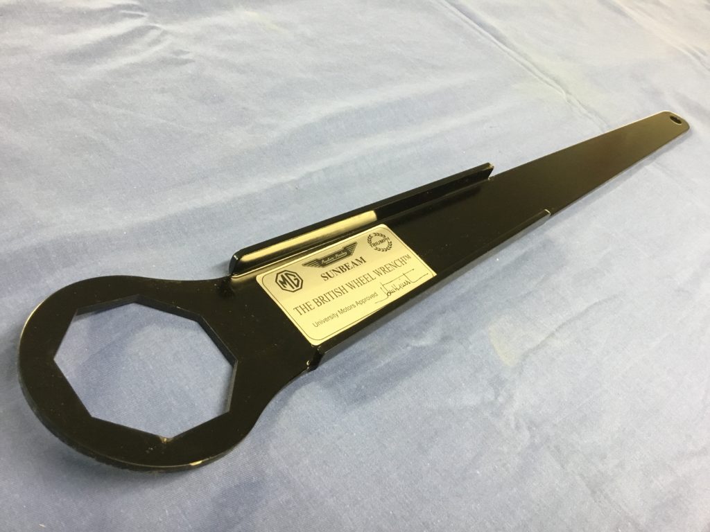 MM386-120 THE BRITISH WHEEL METAL WRENCH WIRE WHEEL OCTAGON SPINNER SAVER