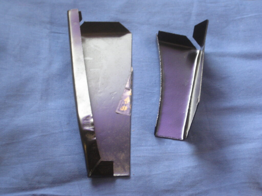 14A4620/3 PAIR OF MIDGET SILL CLOSING PLATES RH HERITAGE - Image 2