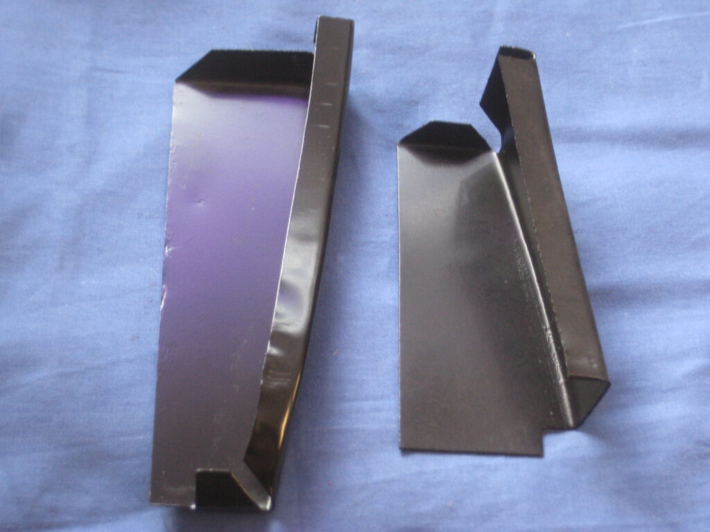 14A4621/4 PAIR OF MIDGET SILL CLOSING PLATES LH HERITAGE - Image 2