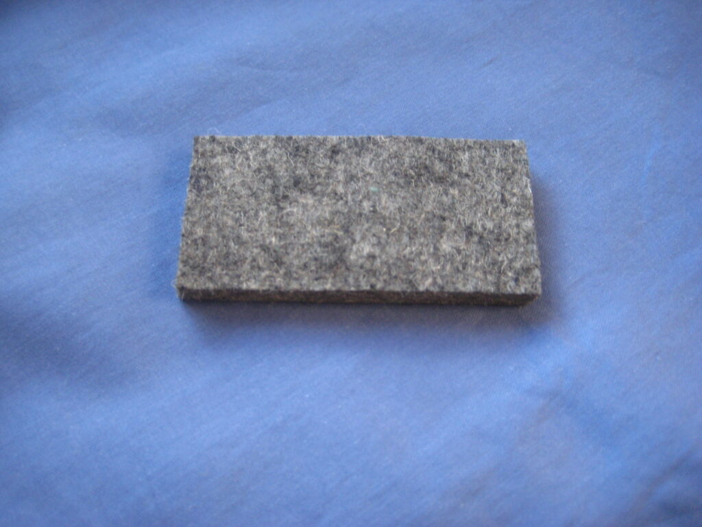 AHH6434 MGB & MIDGET WINDOW STOP FELT PAD