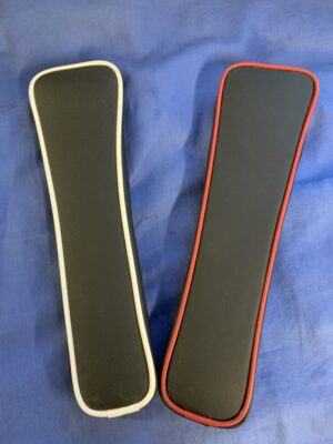 MGB CONSOLE ARMREST LEATHER BLACK WITH COLOUR PIPING X3A2915AL