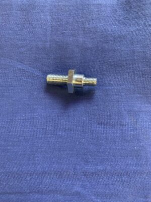 AHH7575 MGB GT TAILGATE STAY PIVOT STUD