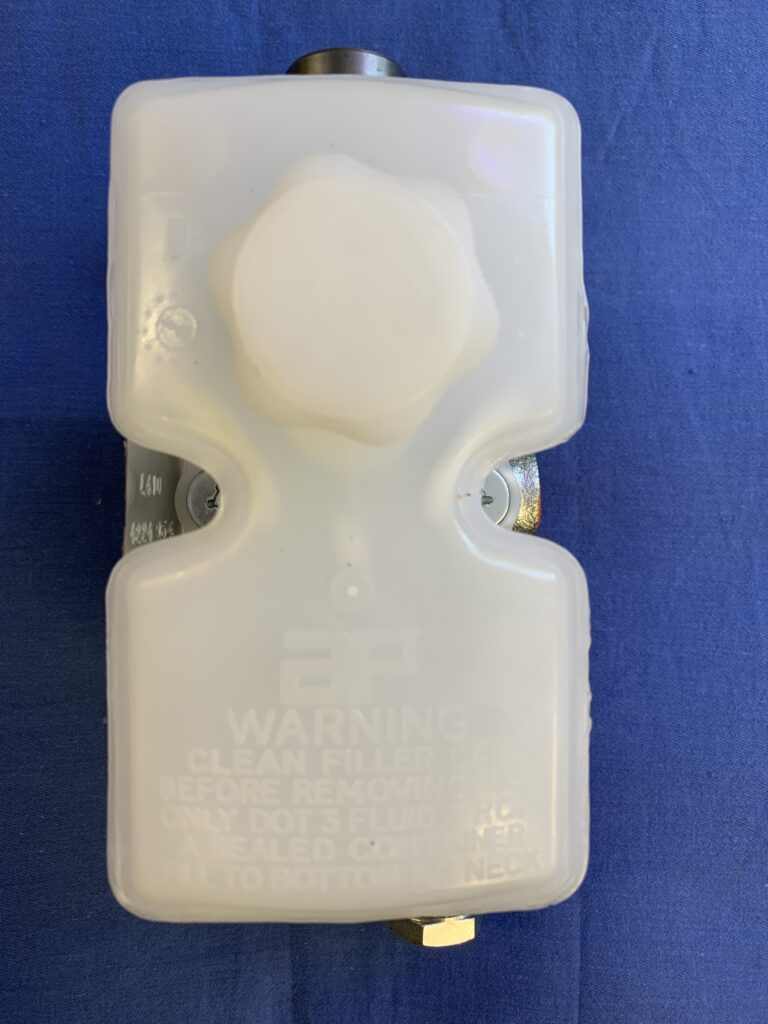 (15) MGB Tandem Brake Master Cylinder 1978 on GMC164 AP LOCKHEED - Image 3