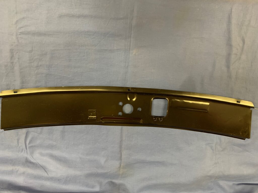 (34) MGB BONNET LOCKING PLATFORM / SLAM PANEL HERITAGE HZA388 - Image 2