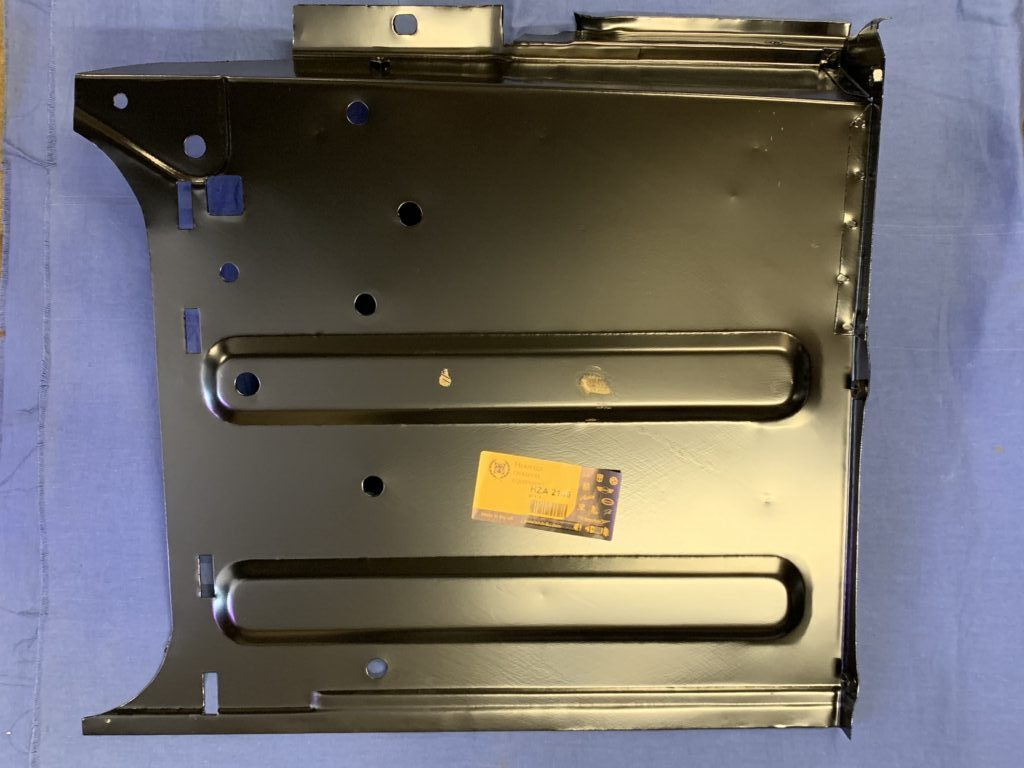 HZA2146 / HZA2147 A POST FOOTWELL SIDE PANEL GT - Image 2