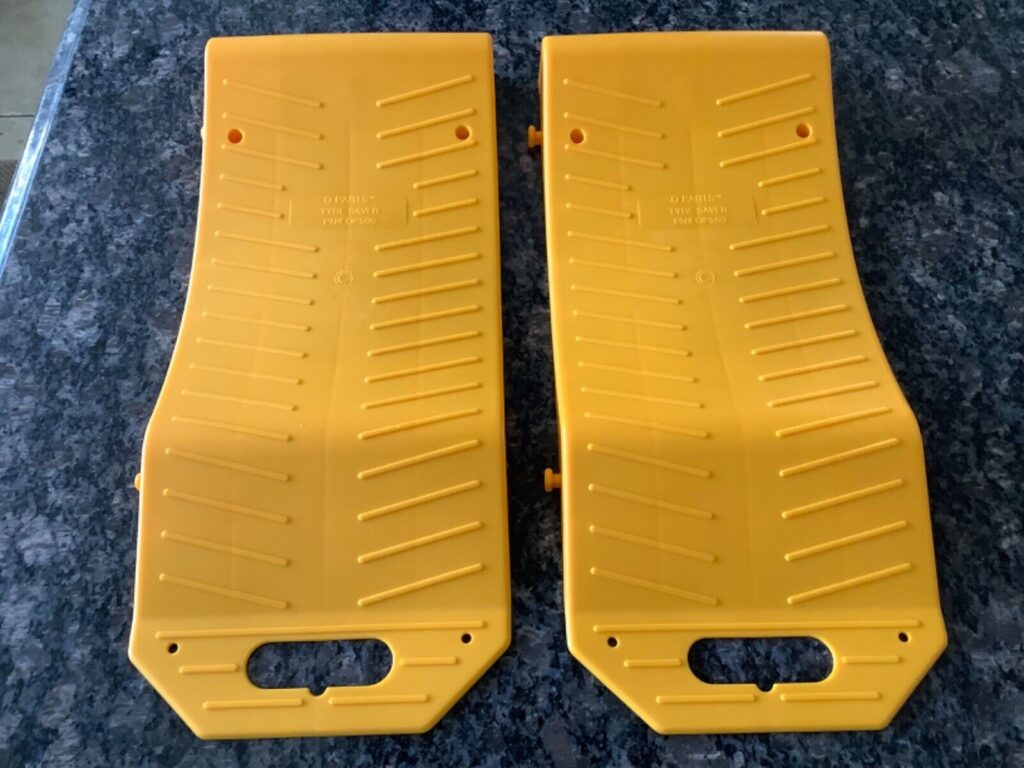 W590 MGB & MIDGET TYRE SAVERS 1 PAIR