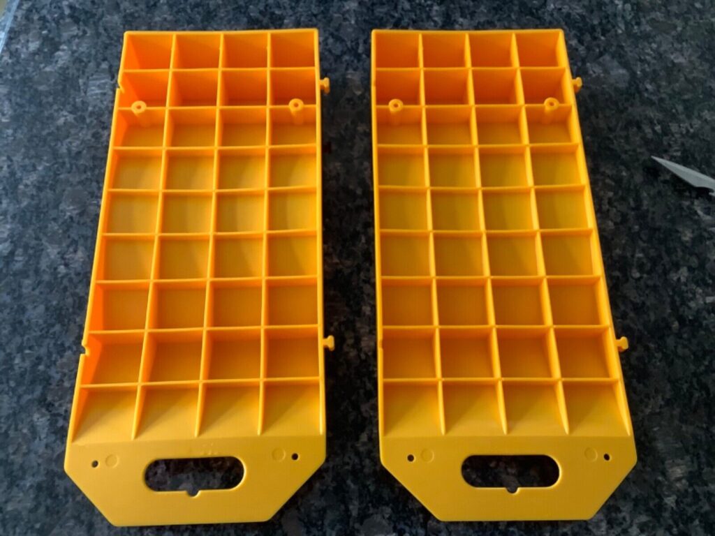 W590 MGB & MIDGET TYRE SAVERS 1 PAIR - Image 2