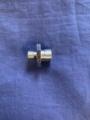 11G15 MGB ENGINE ADAPTOR OIL PIPE