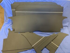 TKA41122 MGB ROADSTER 7 PIECE INTERIOR TRIM KIT BLACK WITH WHITE PIPING 1965-67