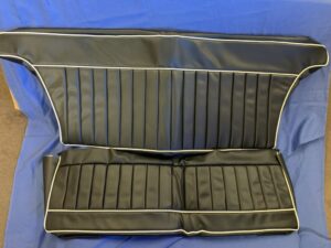 SCA5004 MGB GT VINYL REAR SEAT COVER KIT BLACK WITH WHITE PIPING 1965-68