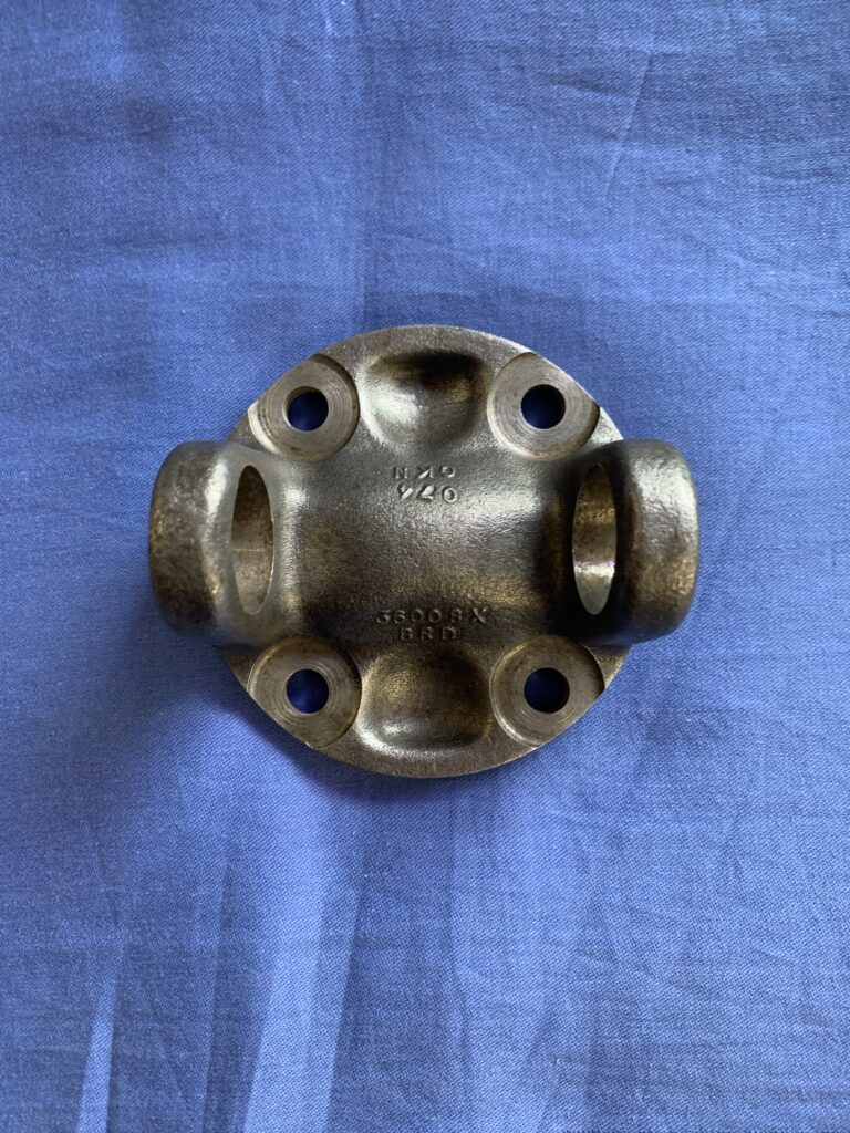 MGB GTV8 AND MGC PROPSHAFT YOKE FLANGE 600656A