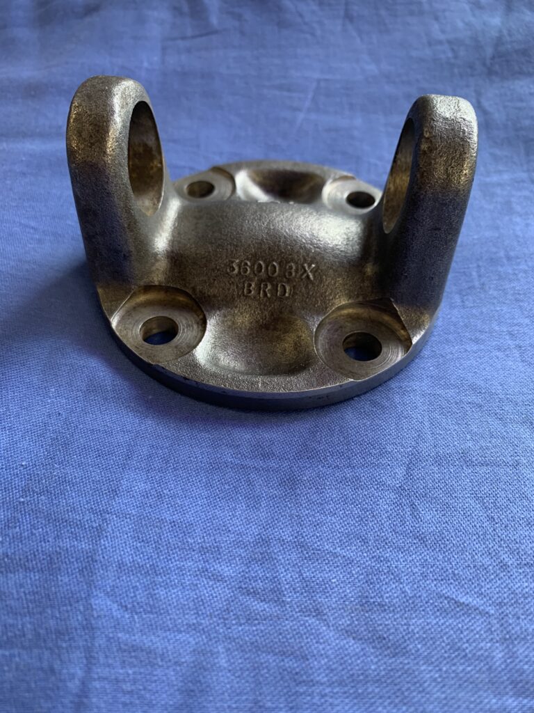 MGB GTV8 AND MGC PROPSHAFT YOKE FLANGE 600656A - Image 2