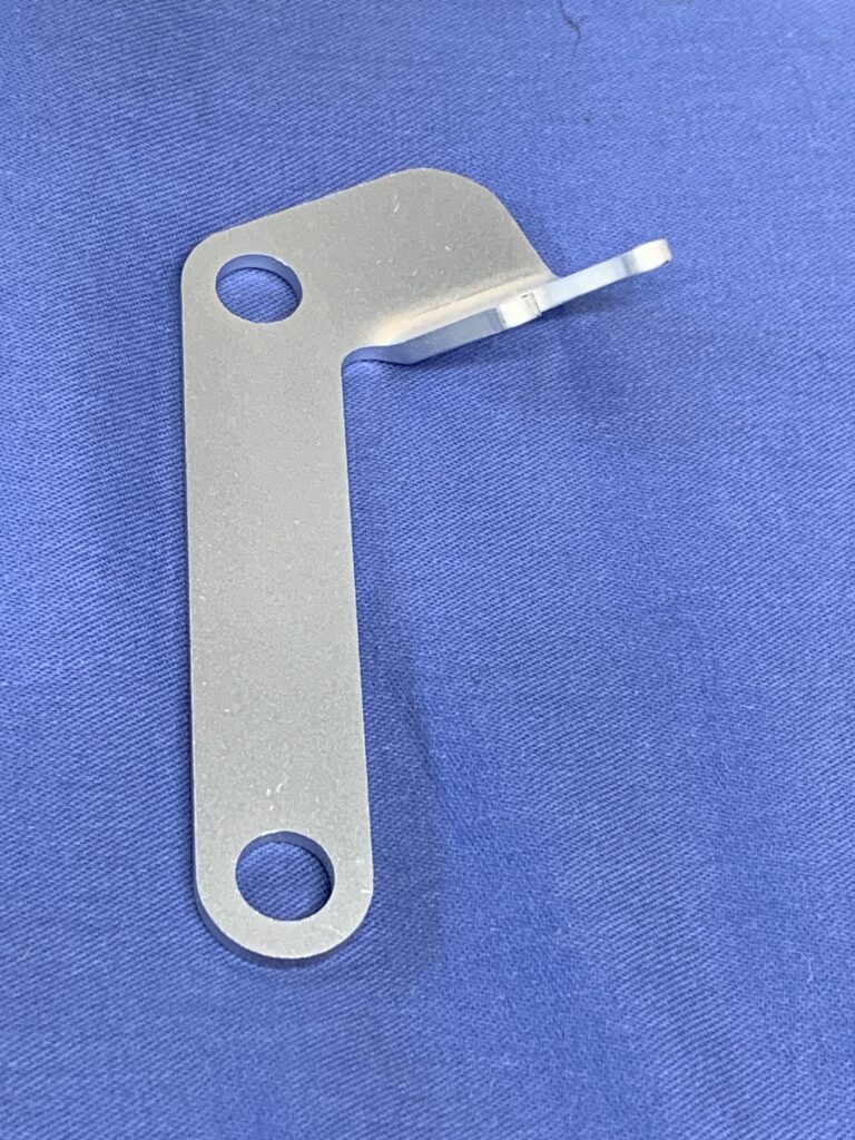 BTA792 MIDGET FRONT BRAKE HOSE BRACKET RIGHT HAND - Image 2