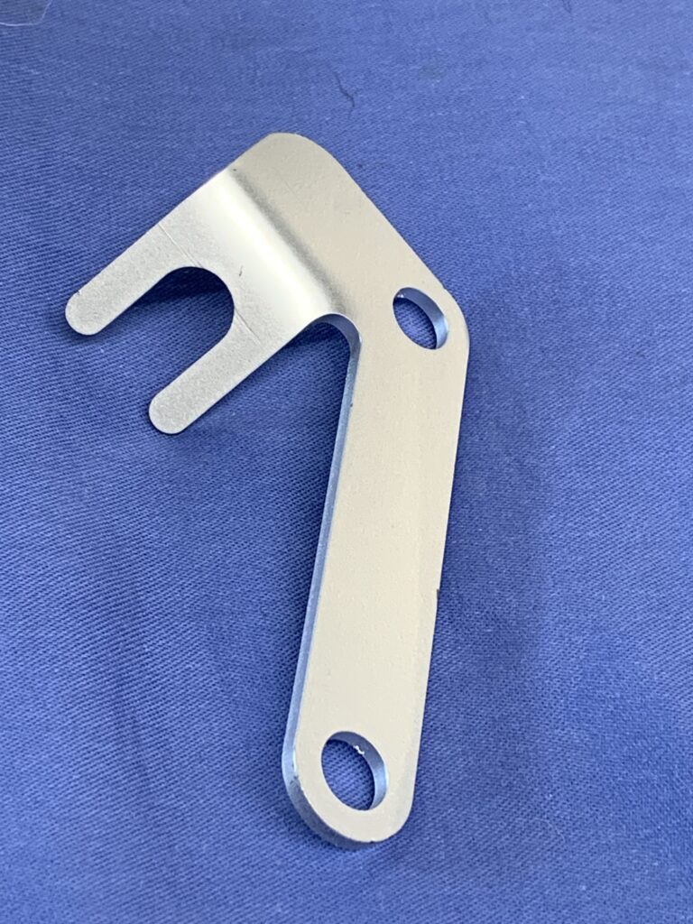 BTA792 MIDGET FRONT BRAKE HOSE BRACKET RIGHT HAND