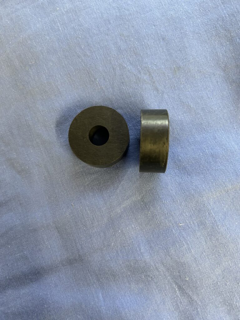 24G629 MGB FRONT BUMPER CORNER RUBBER SPACER