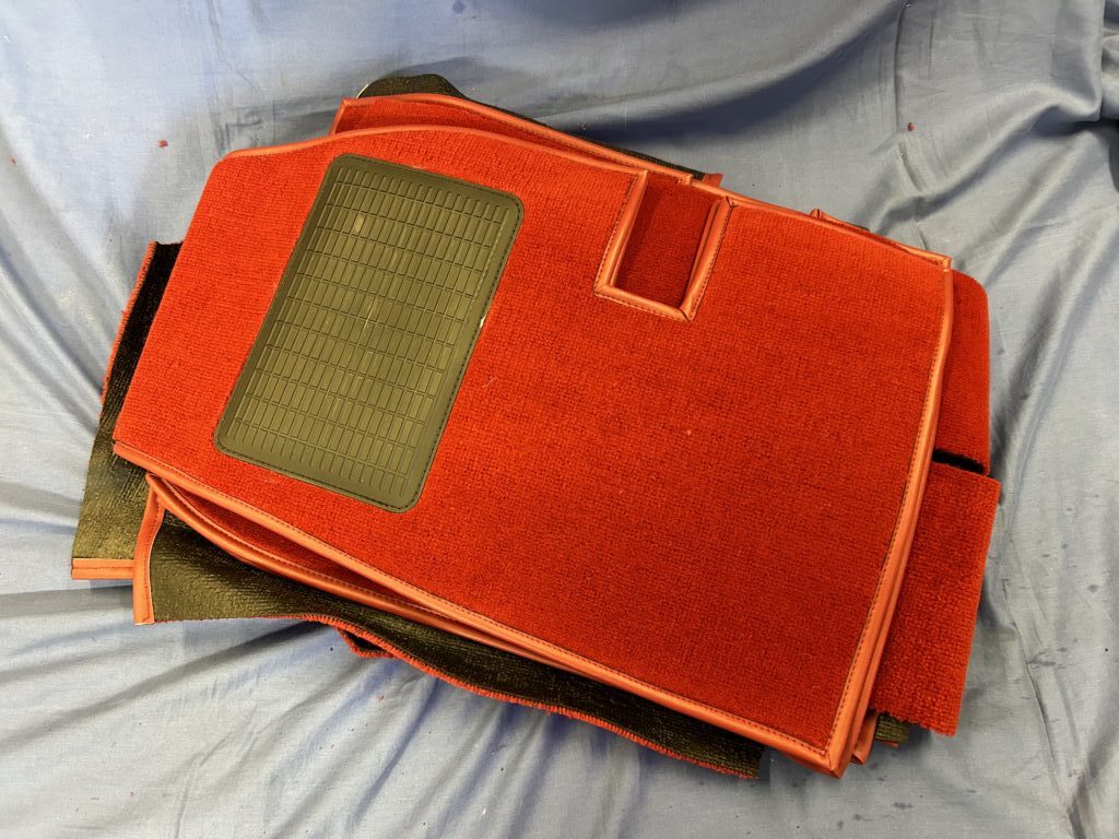 MGA RED CARPET SET, COCKPIT, BOOT, SPARE WHEEL RED MGA