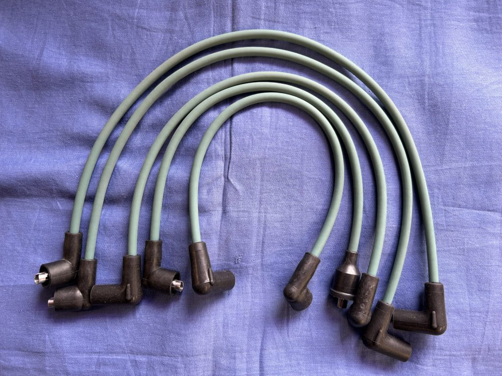 GHT184G MGB PLUG LEAD SET PUSH FIT GREEN