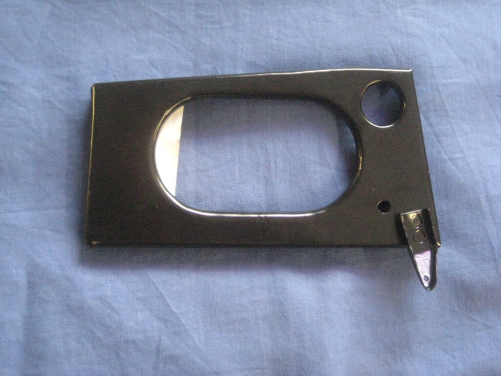 (37) MGB HERITAGE SUPPORT PILLAR HZA4618