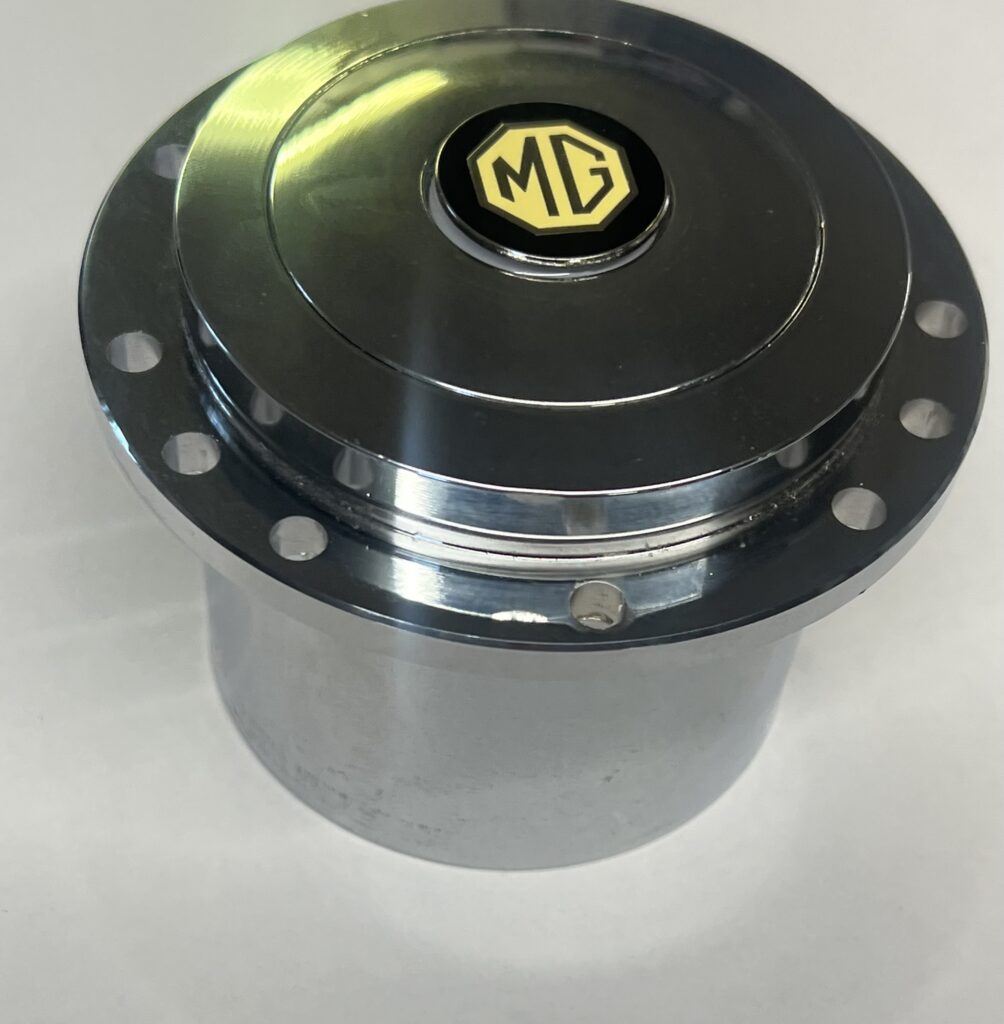 LUXBOS MGB & MIDGET CHROME STEERING WHEEL BOS 6 OR 9 HOLES CHROME & CHROME PUSH WITH ENAMEL BADGE - Image 2